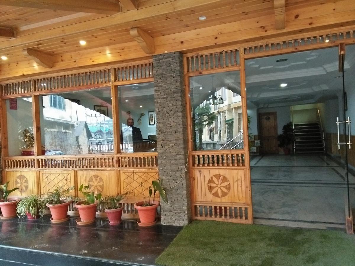 The Shivalik Hotel - Manali (Himachal Pradesh) — Photos 1